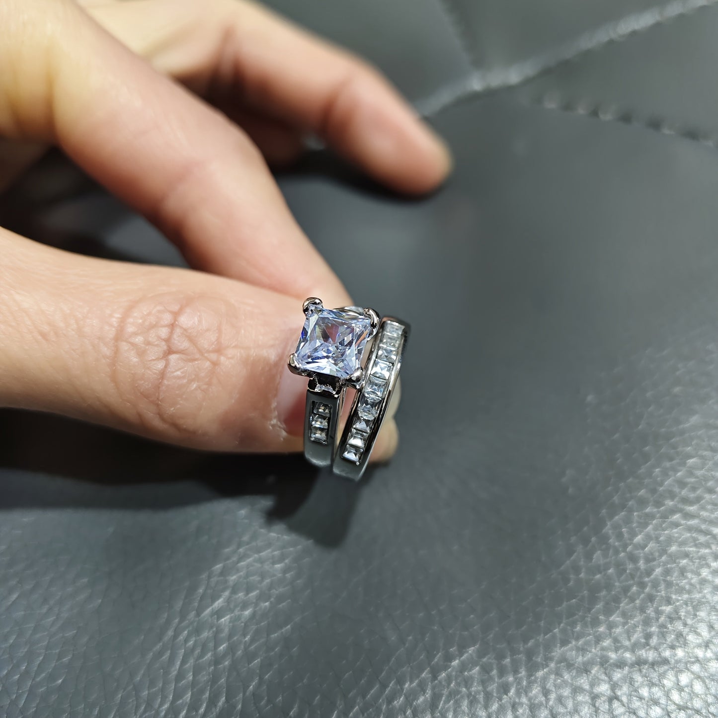 2-Piece Couple Jewelry Set – Shiny Square Cubic Zirconia Wedding Rings