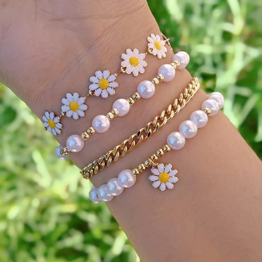 Daisy Flower &amp; Pearl Bracelet Set (4 Pieces) – Delicate Hand Jewelry for Women